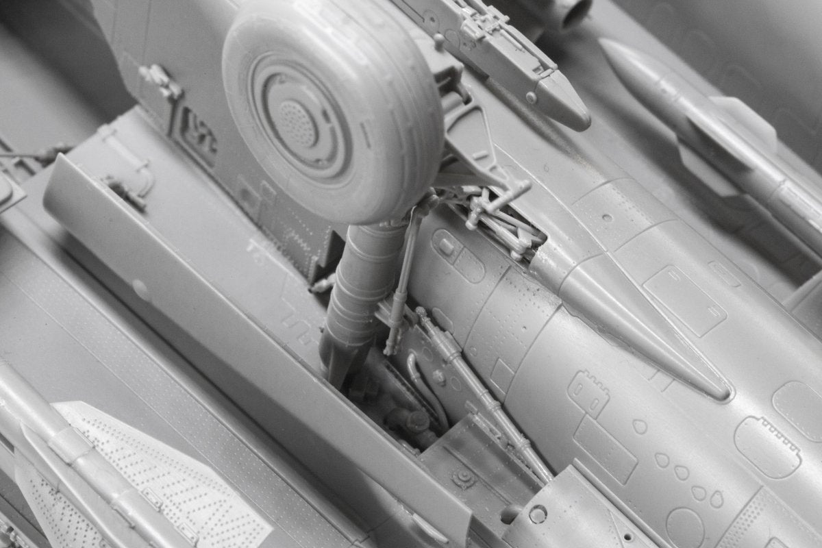 MiniBase 8001 SU-33 Flanker-D 1/48 – Bild 44