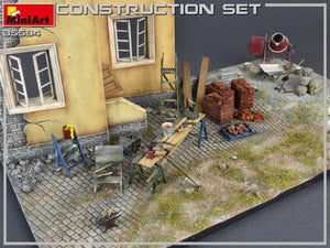 MiniArt 35594 Construction Set Kit: Ladders, Table, Buckets, Bricks, Cart, Anvil, Beams, Jack Stand &amp;amp; Tools 1/35 – immagine 5