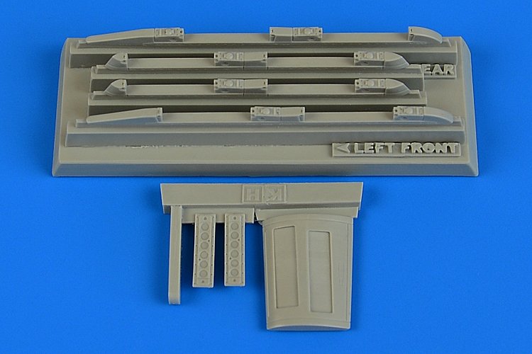 Aires 4743 Su-17/22 M3/M4 Fitter K empty chaff/flare dispensers 1/48 KITTY HAWK