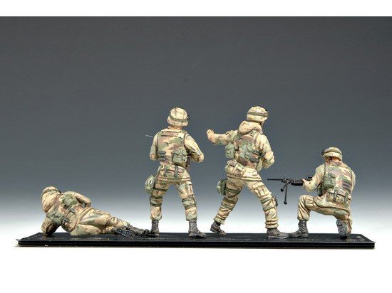 Trumpeter 00410 US101st Airborne Division Crew 1/35 – image 4