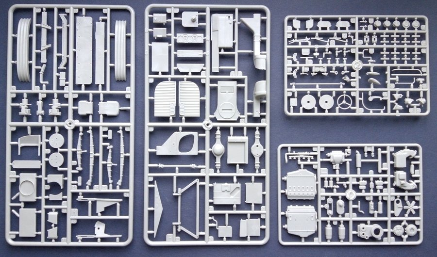 Roden 816 GMC PD3701 Silverside Bus &amp;quot;Greyhound Lines&amp;quot; 1/35 – Bild 10