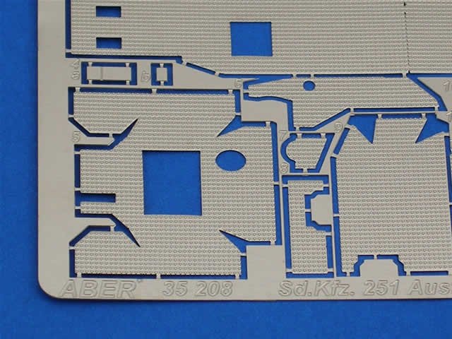 Aber 35208 Armored personnel carrier Sd.Kfz. 251/1 Ausf. D - vol. 6 - additional set - floor (1/35) – obrázek 2