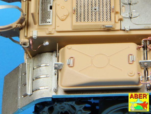 Aber 35253 Iraqi Medium Tank T-55 ENIGMA - vol.1 - basic set 1/35 – image 10