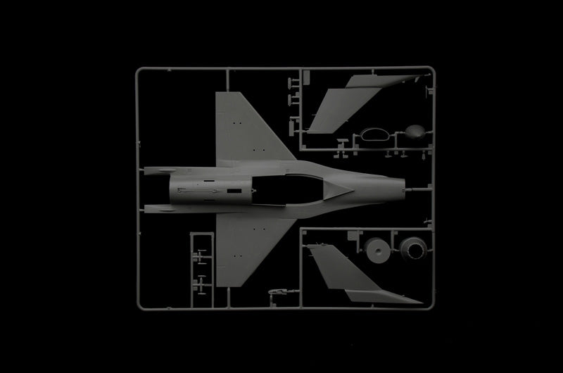 Italeri 35105 F-16C Fighting Falcon - WAR THUNDER 1/48 – image 13