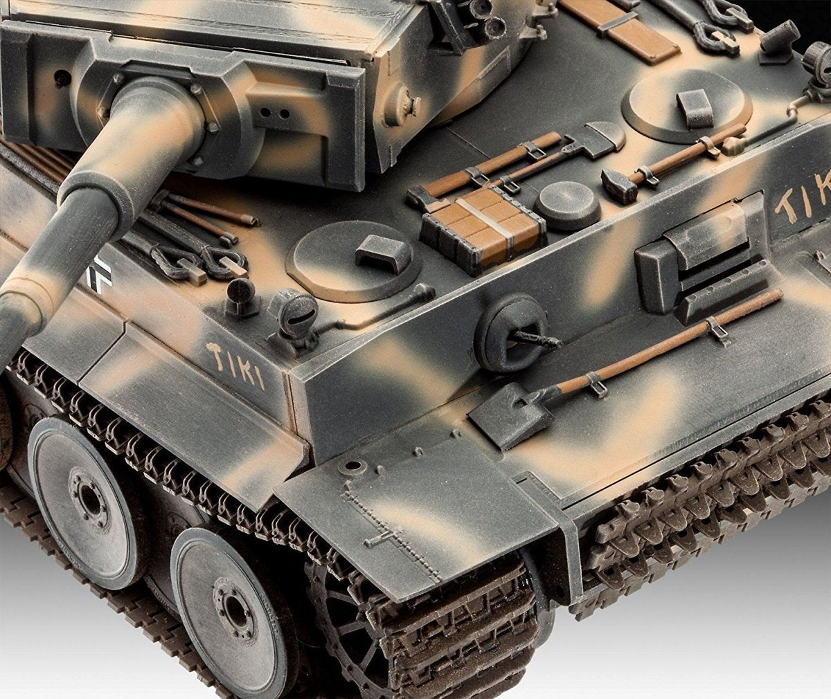 Revell 05790 75 Years Tiger (Model Set) 1/35 – image 4