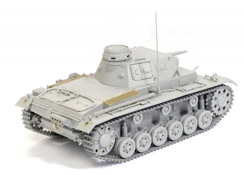 Dragon 6632 Pz.Kpfw. III Ausf. F 1/35 – image 10