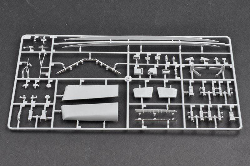 Trumpeter 03702 German Bismarck Battleship 1/200 – obrázek 23