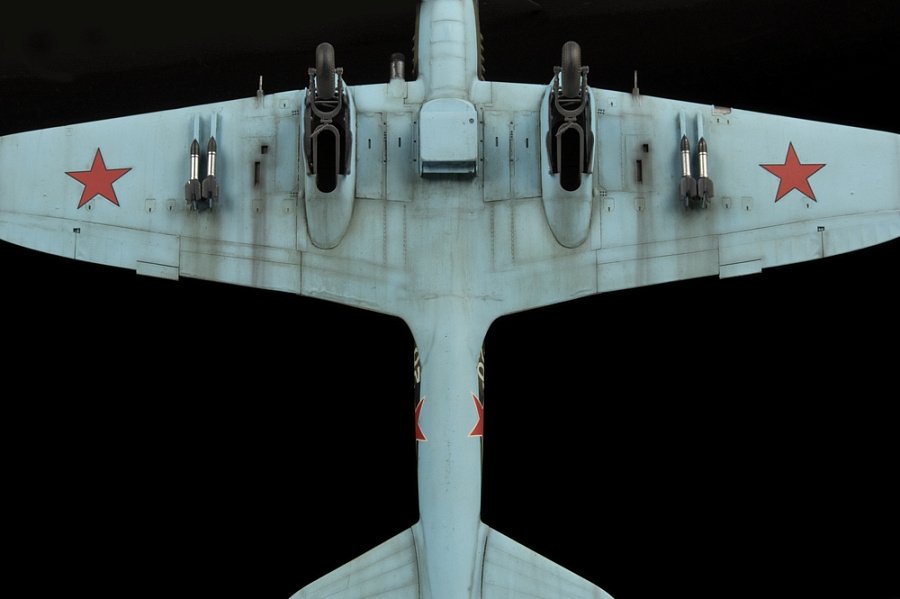 Zvezda 4826 Soviet two-seat attack aircraft IL-2 shturmovik (mod.1943) 1/48 – image 6