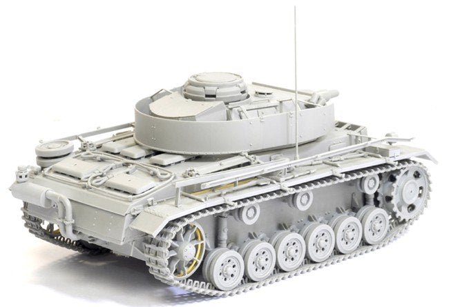 Dragon 6474 Pzkpfw. III Ausf. N w/Schurzen 1/35 – obrázek 9