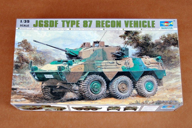 Trumpeter 00327 JGSDF Type 87 Reconnaissance Vehicle 1/35 – image 2