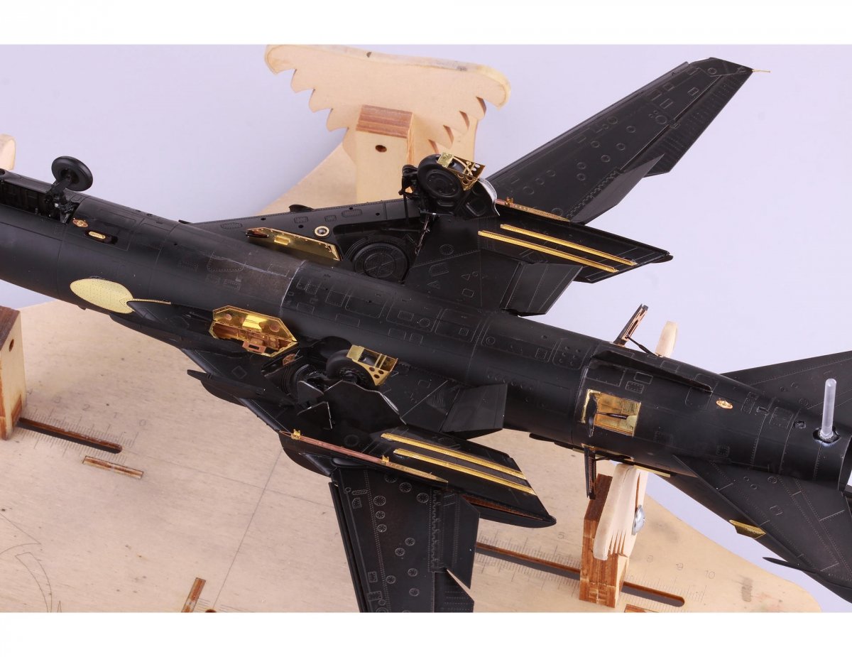Eduard 48922 Su-17 M3/ M4 exterior KITTY HAWK 1/48 – image 4