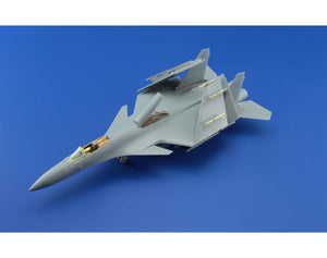 Eduard 73548 Su-33 TRUMPETER 1/72 – image 3