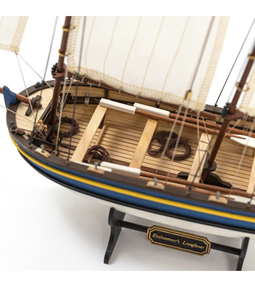 ARTESANIA LATINA 19005 Captain's Longboat HMS Endeavour 2022 1/50