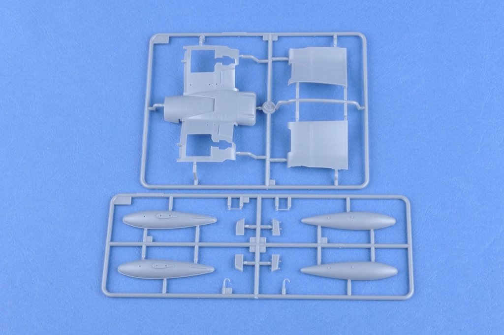 Hobby Boss 80392 F4U-7 Corsair 1/48 – image 6