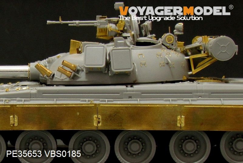 Voyager Model PE35653 Modern Russian T-80B MBT (smoke discharger include) (For TRUMPETER 05565) 1/35 – Bild 4