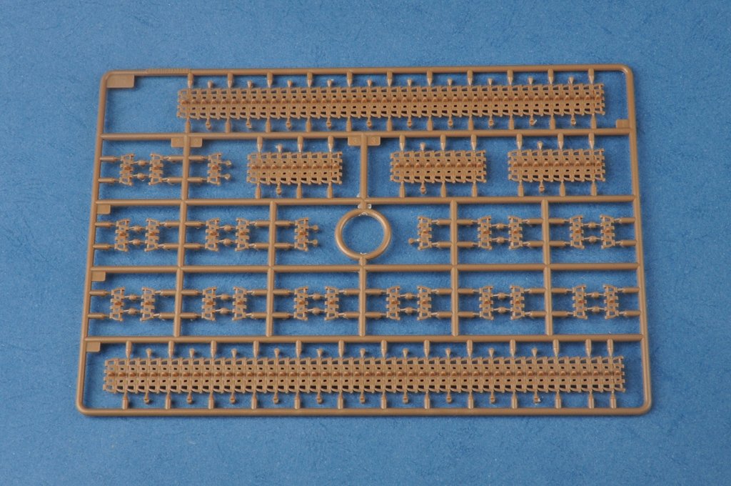 Hobby Boss 83842 Soviet T-35 Heavy Tank -Before – Bild 12