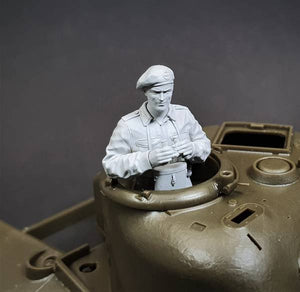 Panzer Art FI35-173 British Sherman tank commander 1/35 – image 2