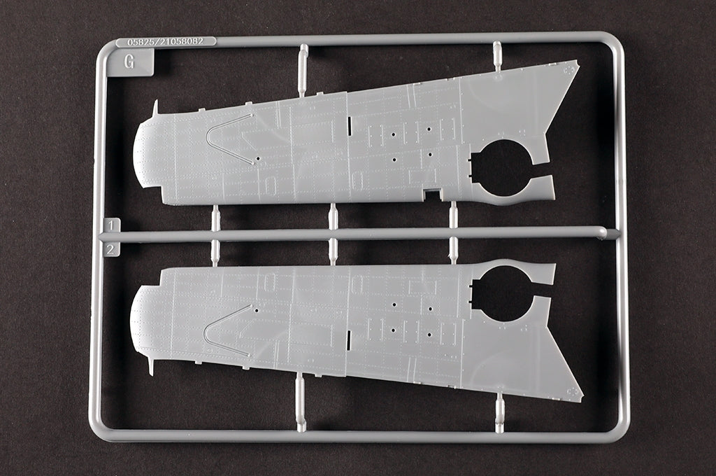 Trumpeter 05825 Fairey Barracuda WW II Torpedo Bomber 1/48 – image 10
