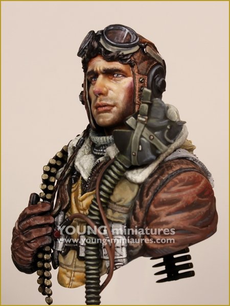 Young Miniatures YM1894 B-24 GUNNER USAAF WWII 1/10 – image 10