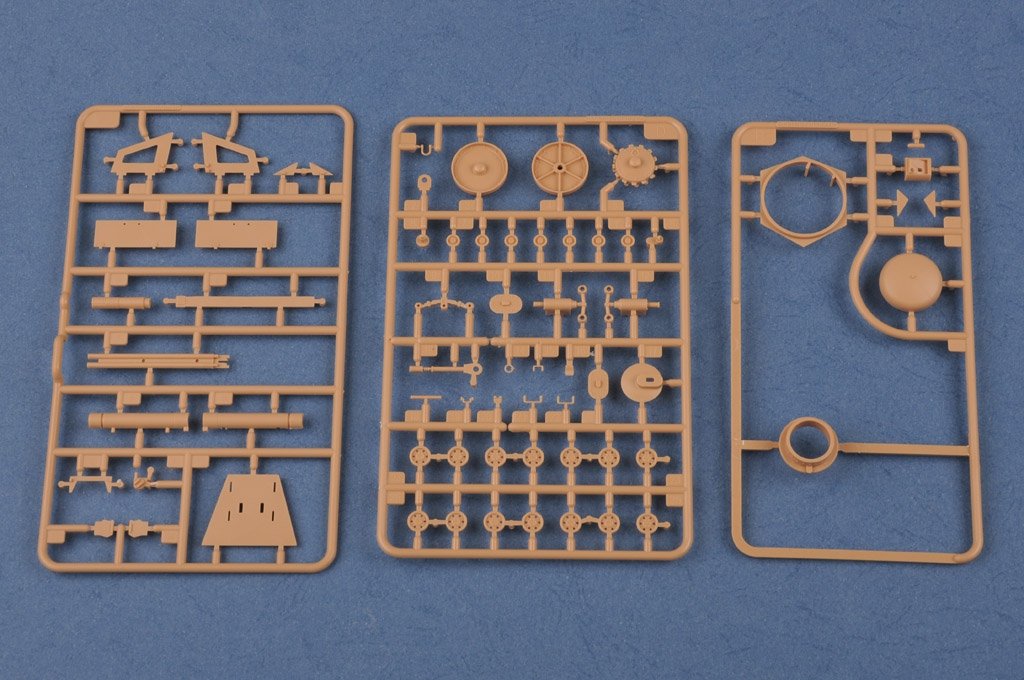 Hobby Boss 83875 Soviet SU-18 SPH 1/35 – immagine 7