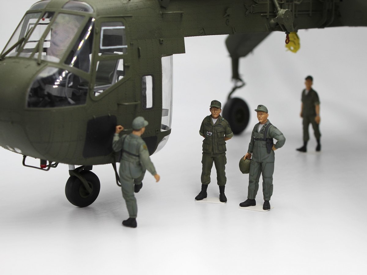 ICM 53101 Pilotes d&amp;#39;hélicoptères américains (années 1960-1970) 1/35  – image 11