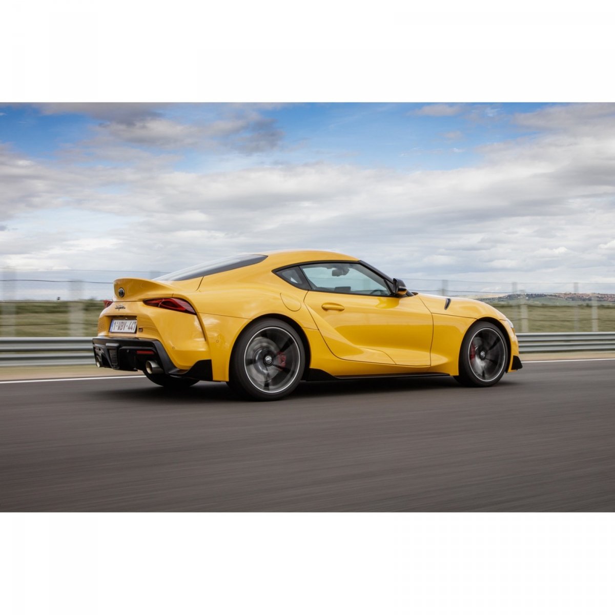 Mr. Paint MRP-C020 Toyota GR Supra Lightning Yellow 30ml – image 2