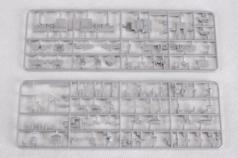 Trumpeter 05721 Russian Slava Class Cruiser Varyag 1/700 – obrázek 4