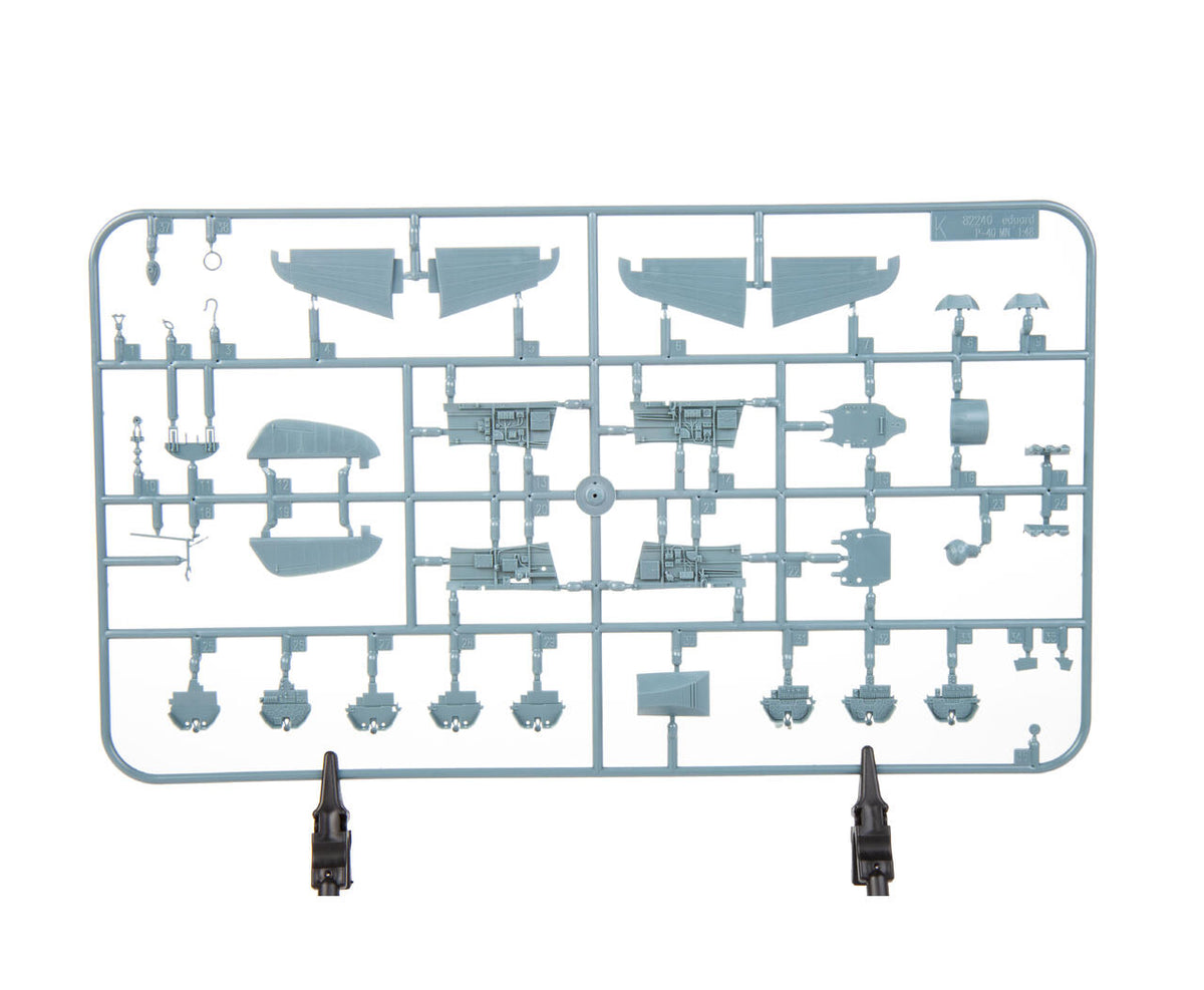 Eduard 11200 Sharks and Stallions DUAL COMBO P-40 N and P-51 B/C 1/48 – zdjęcie 15