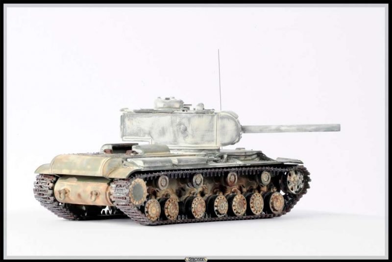 PST 72059 KV-220 Heavy Tank 1/72 – imagen 4