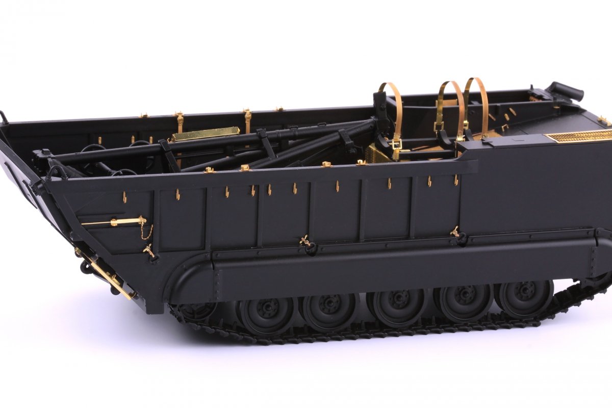 Eduard 36371 M752 Tactical Ballistic Missile Launcher DRAGON 1/35 – image 4