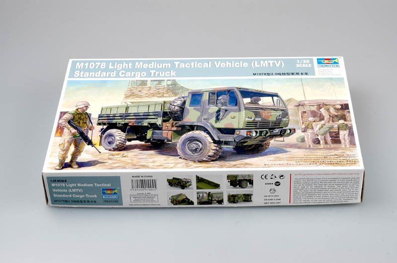 Trumpeter 01004 M1078 Light Medium Tactical Vehicle (LMTV) Standard Cargo Tru 1/35 – imagen 2