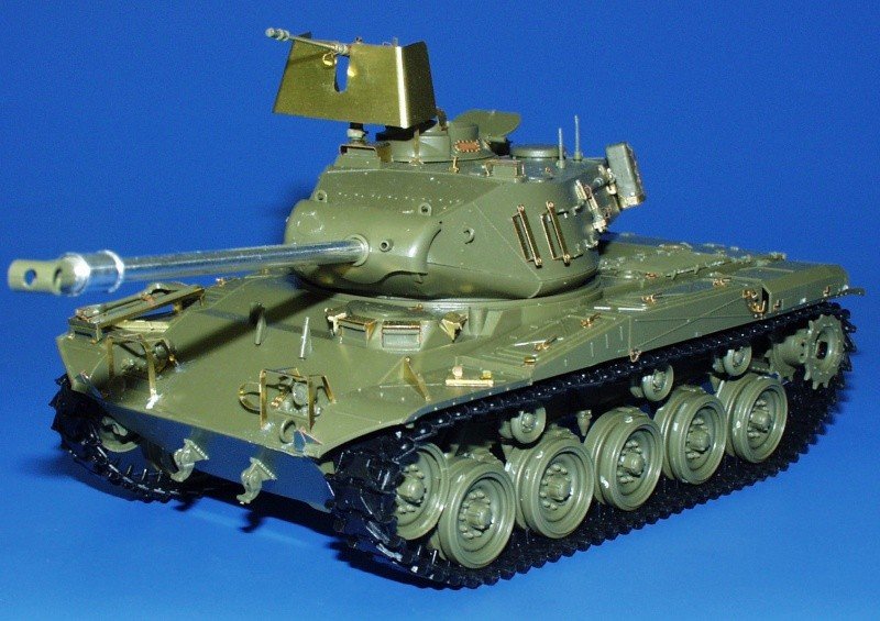 Eduard 35504 M41A3 Walker Bulldog 1/35 AFV Club – image 7