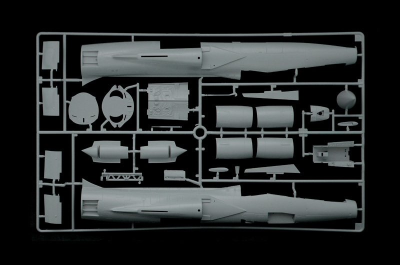 Italeri 2509 TF-104 G Starfighter 1/32 – obrázek 12