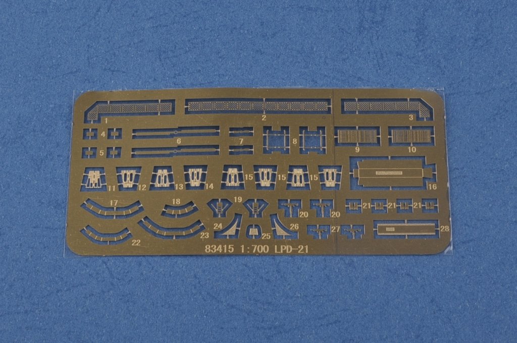Hobby Boss 83415 USS Forrest Sherman DDG-98 1/700 – obrázek 10