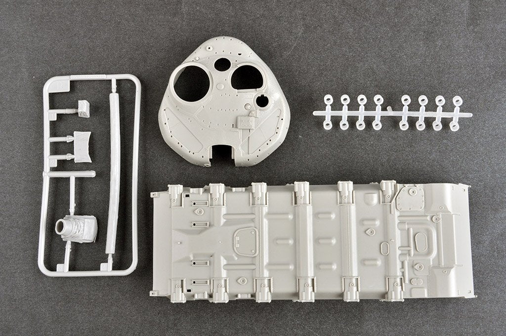 Trumpeter 09610 Russian T-72B3 with 4S24 Soft Case ERA &amp;amp; Grating Armor 1/35 – image 6