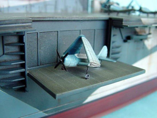 Trumpeter 05603 US Aircraft Carrier CV-10 Yorktown 1944 (1/350) – obrázek 8