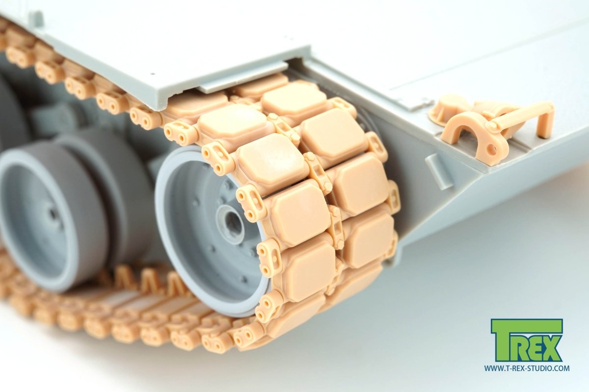 T-Rex Studio TR85046 M1A1/A2 Abrams T-158LL Tracks Active Version 1/35 – image 2