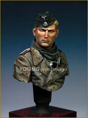 Young Miniatures YM1806 SS Panzer Crew WWII 1/10