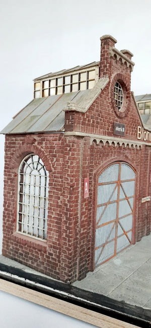 RT-Diorama 35285 Diorama-Base: &amp;quot;Industrial Hangars&amp;quot; 1/35 – image 13