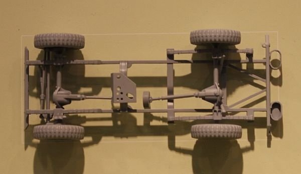 Fine Molds FM34 JGSDF Type 73 Light Truck (Canvas Top) 1/35 – immagine 2