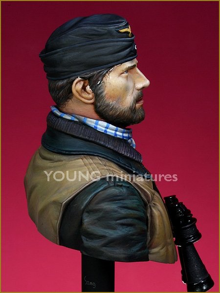 Young Miniatures YM1818 U-BOAT CREW WWII 1/10 – image 2