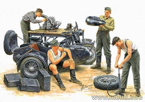Master Box 3560 German motorcycle repair team (1/35) – image 2