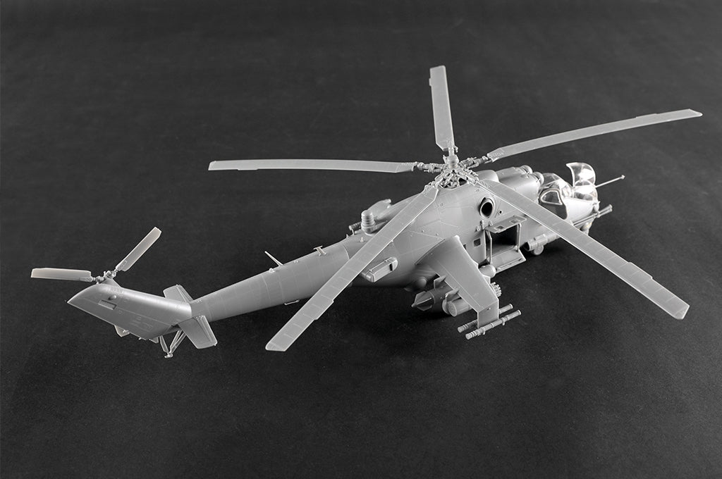 Trumpeter 05829 Mi-24P Hind-F 1/48 – obrázek 17