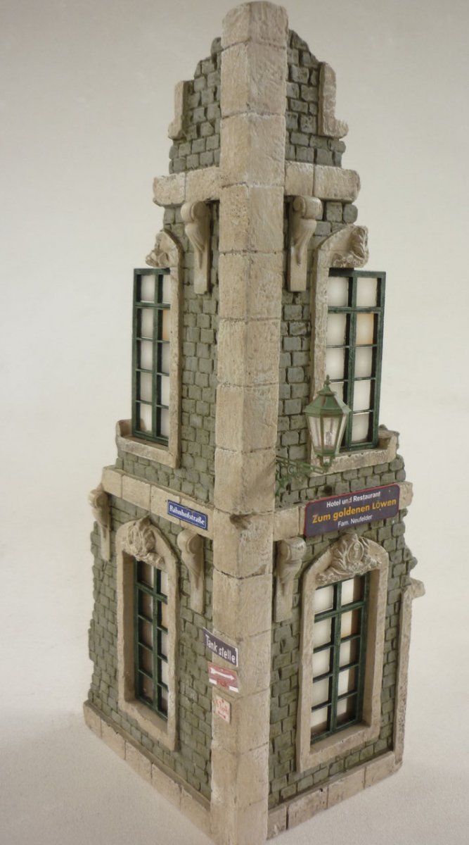 RT-Diorama 35257 Maison de ville d&amp;#39;angle 1/35 – image 3