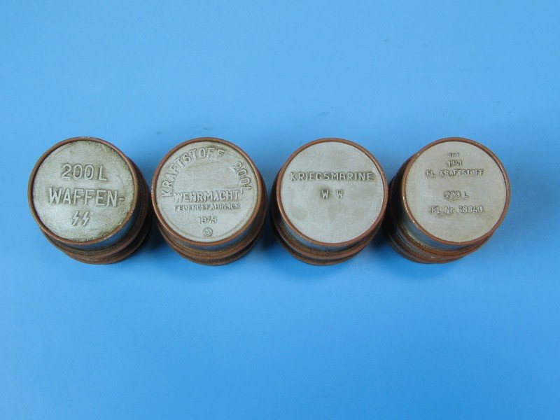 Eureka XXL E-011 Set of 4 barrels 200l 1/35 – Bild 3