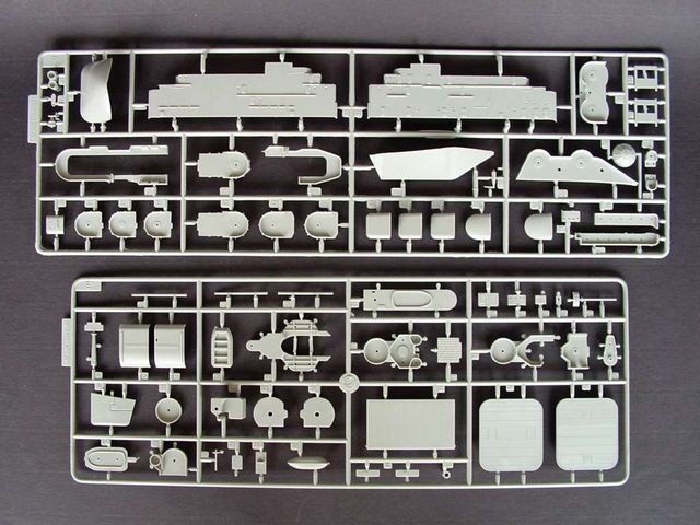 Trumpeter 05604 U.S. Aircraft Carrier CV-13 Franklin 1944 1/350 – zdjęcie 8