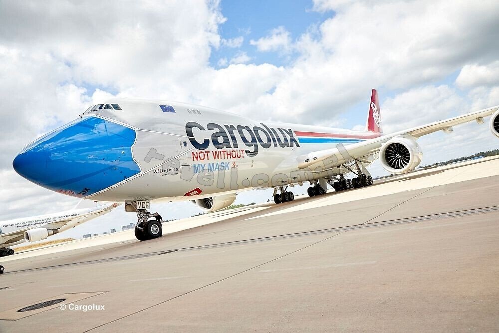 Revell 03836 Boeing 747-8F Cargolux &amp;quot;Facemask&amp;quot; 1/144 – Bild 2
