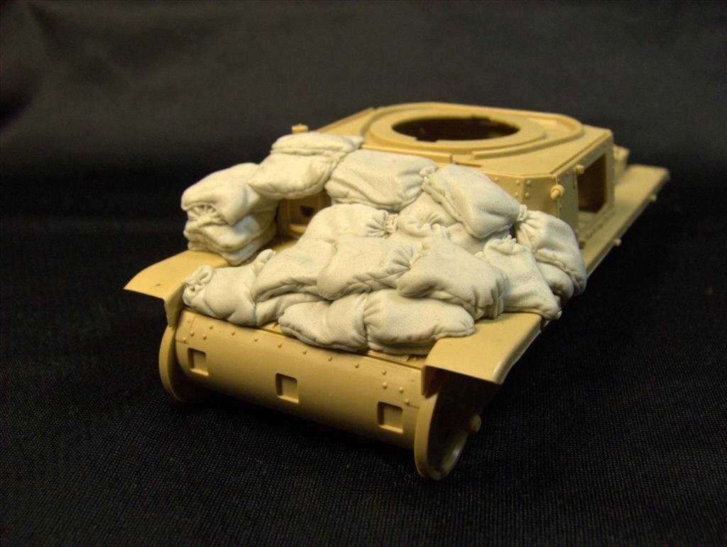 Panzer Art RE35-083 Sand armor for Fiat 13/40 (Tamiya Kit) 1/35 – Bild 2