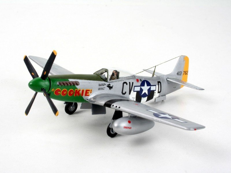 Revell 04148 P-51 D Mustang 1/72 – obrázek 4