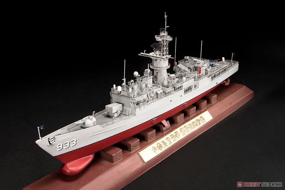 AFV Club SE70005 Chi Yang Class Frigate 1/700 – Bild 7